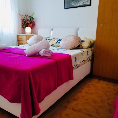 Suncica Apartments Kastela Ngoại thất bức ảnh
